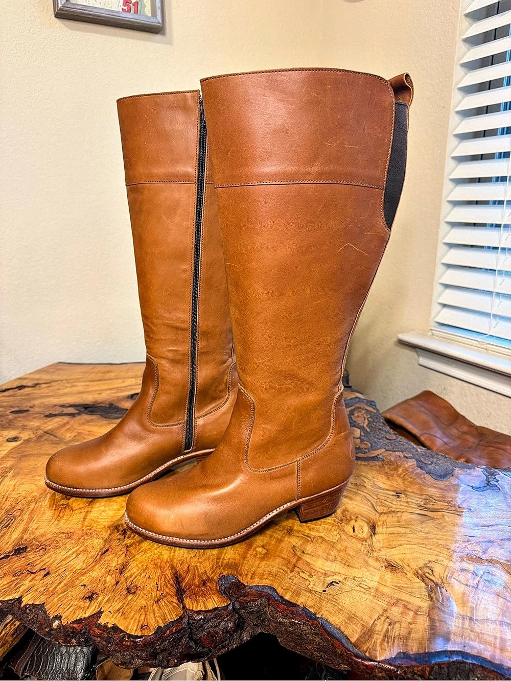 Adelante Condesa knee-high boots size 10 B